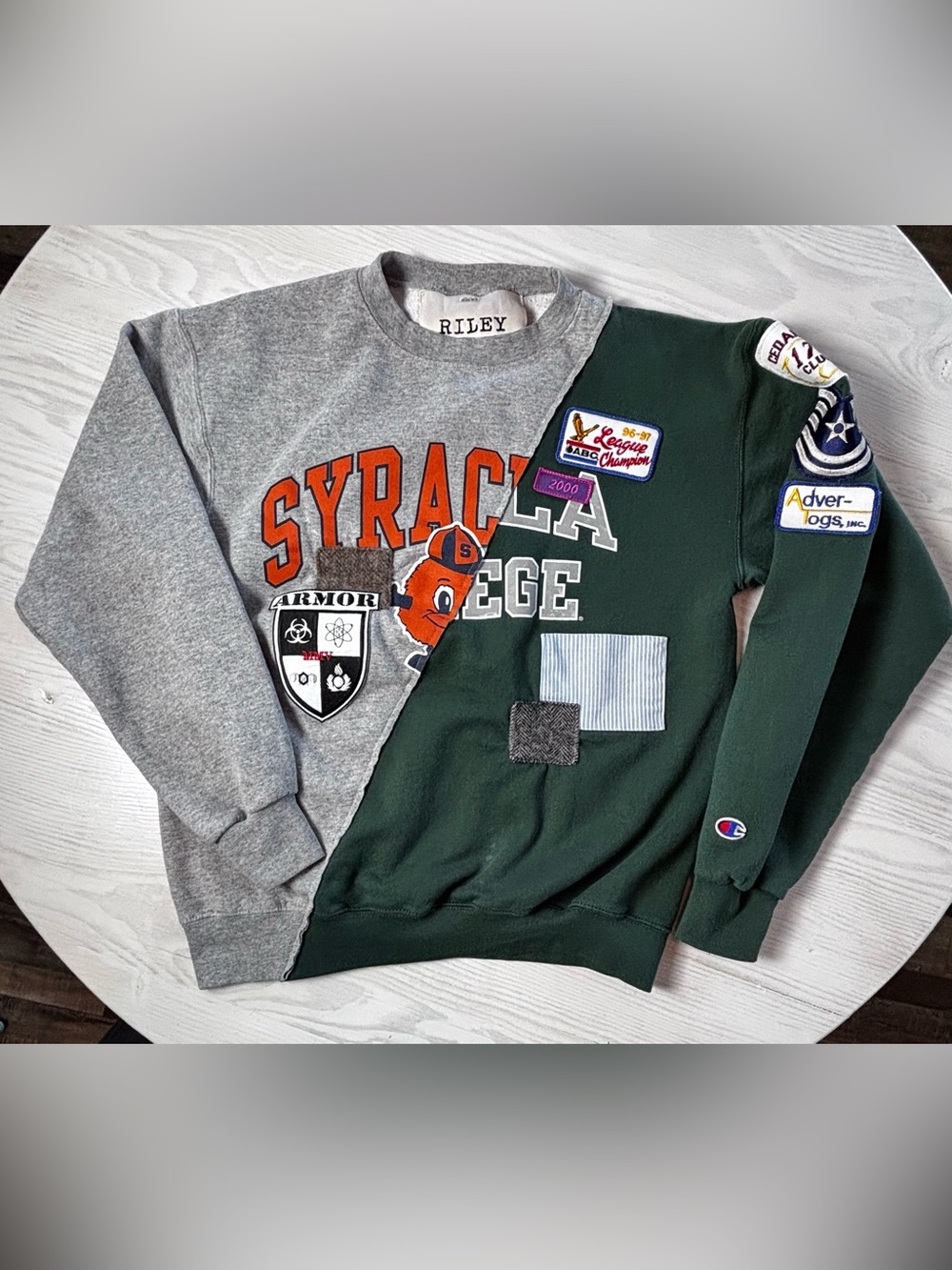 Riley Syracuse Split-Panel Crewneck Sweatshirt  Size Medium *flaw
